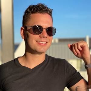 Meet your Posher, Buddy